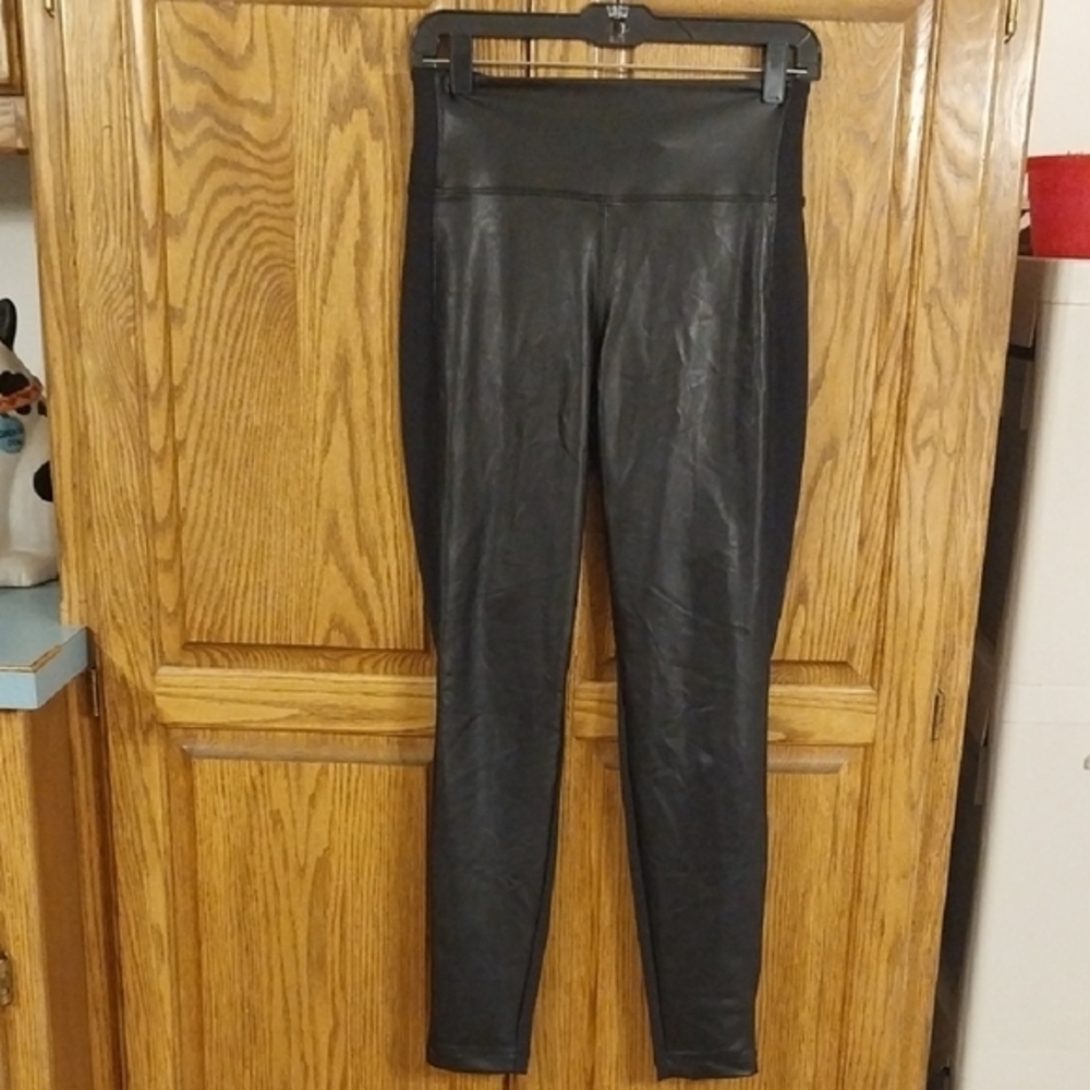 Athleta Delancey Shine Tight Leggings‎ Size Small Black Shiny Front Fabric Back
